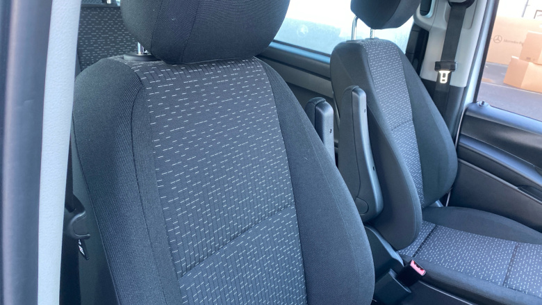 Mercedes-Benz Vito ELr Tourer L3 Electric Fwd 150kW 100kWh Premium 9-Seater Auto